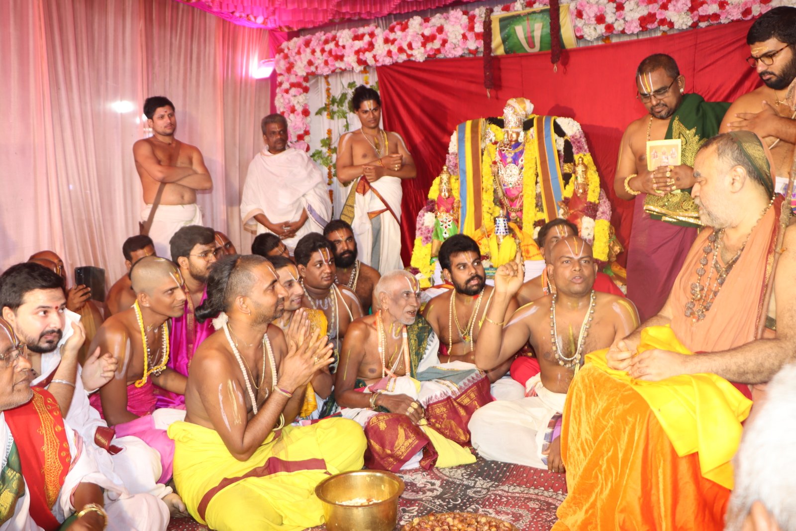 Shankaracharya visit Naimisharanya Balaji Mandir