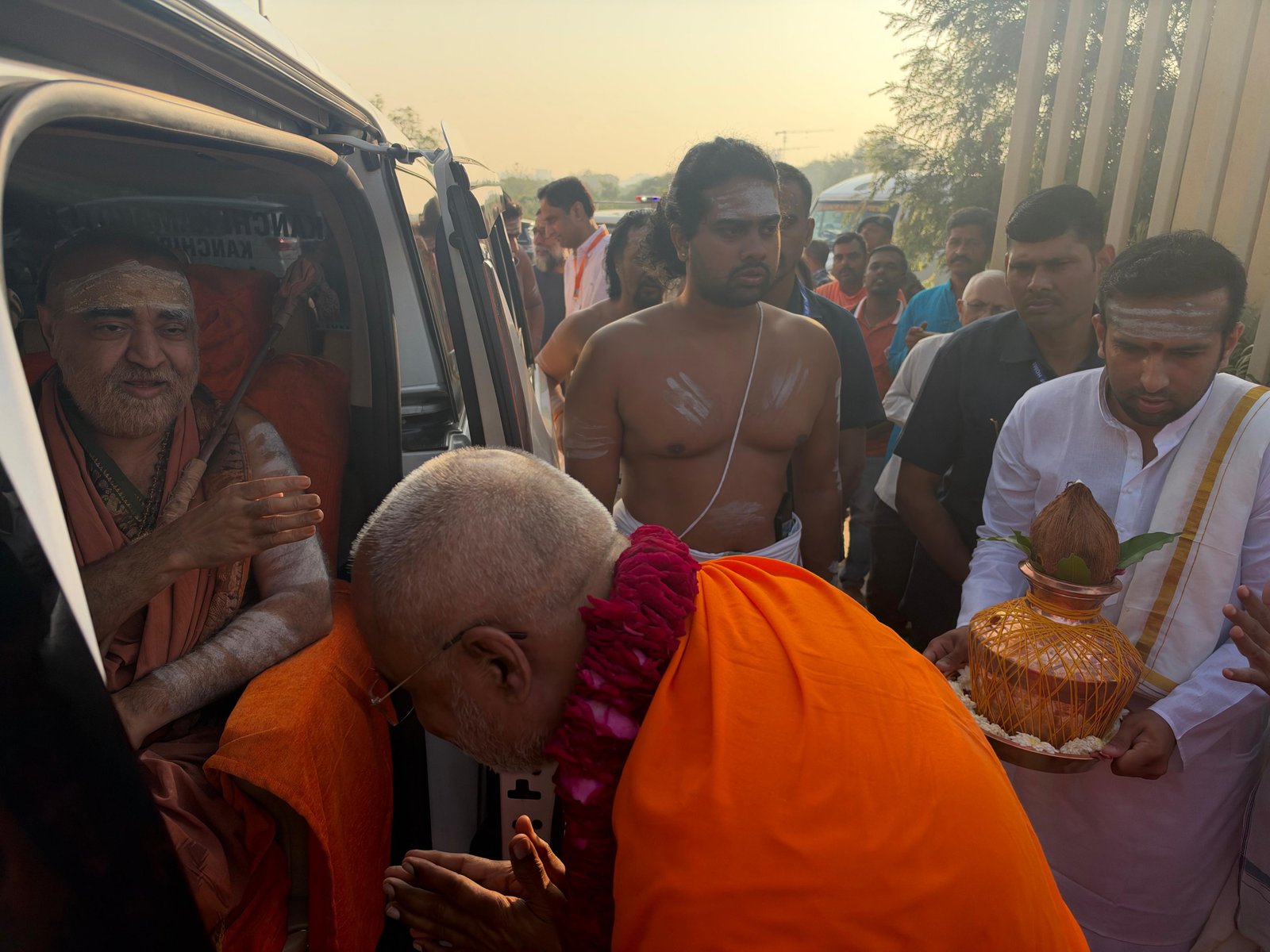 Gujarat Yatra- Pujya Shankaracharya Swamiji visits Arsha Vidya Mandir at Vadodara Gujarat Yatra- Pujya Shankaracharya Swamiji visits Arsha Vidya Mandir at Vadodara