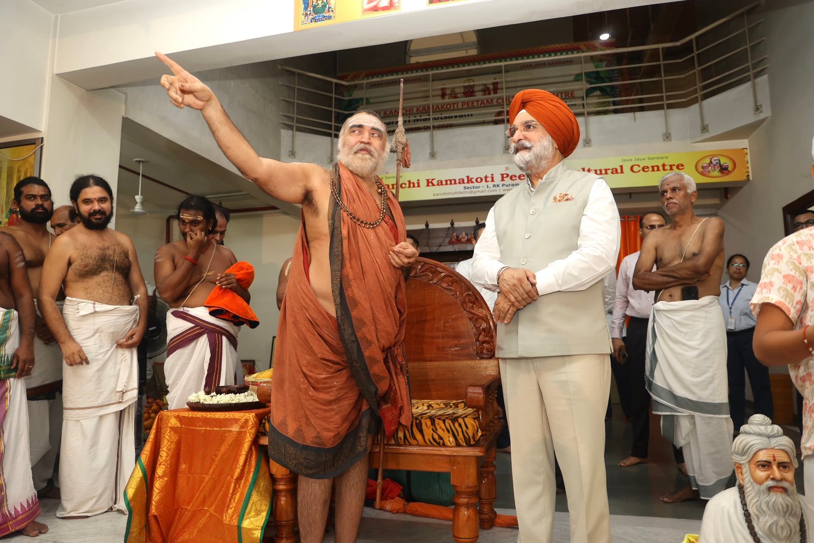 Hon'ble Lt. Governor of Delhi visits Sri Kanchi Kamakoti Peetam Cultural Centre, New Delhi