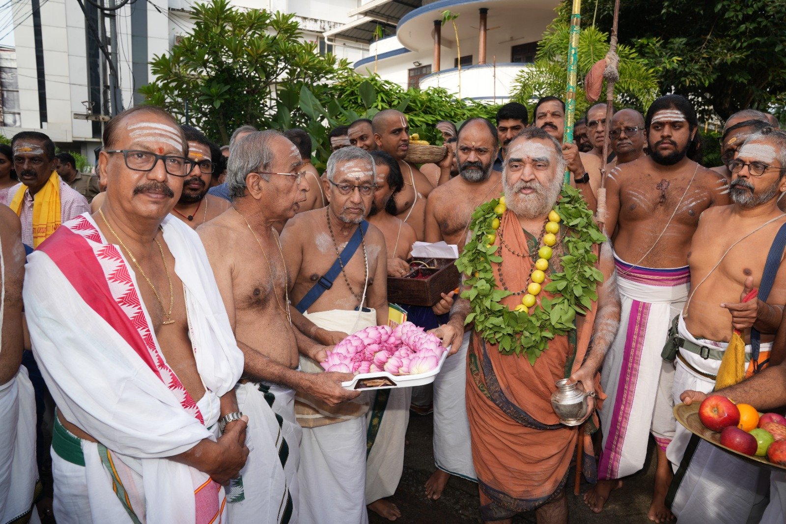 Pujya Shankaracharya Swamiji - Visesha pujas-events
