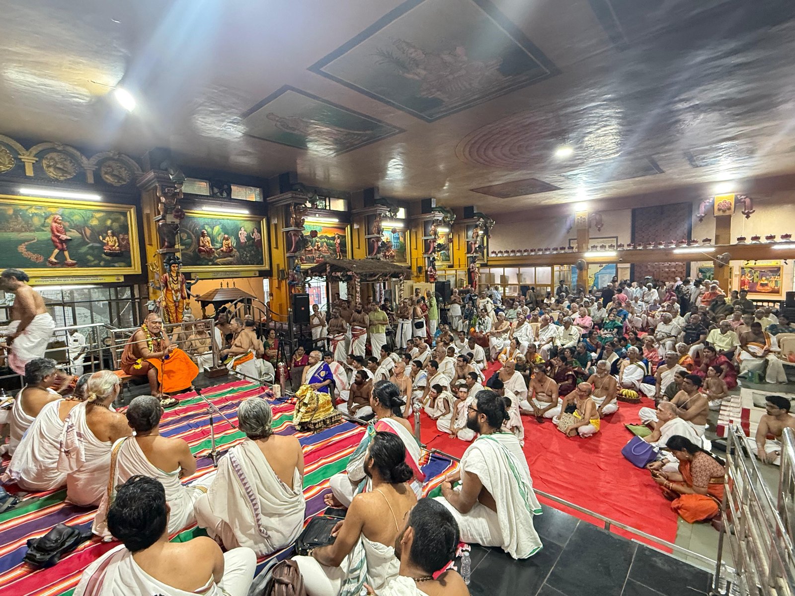 Vakyartha Sadas held in presence of Pujya Shankaracharya Swamiji at Mumbai