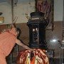 His Holiness offering a garland at the Adhistanam