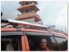 His Holiness starting on Vijaya Yatra