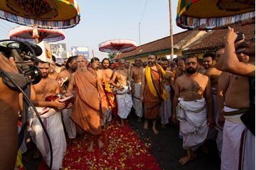 Their Holinesses in procession from Sarvateertham to Srimatam